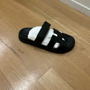 BNWT Hermes Chypre Sandals, Women Size 39, Black